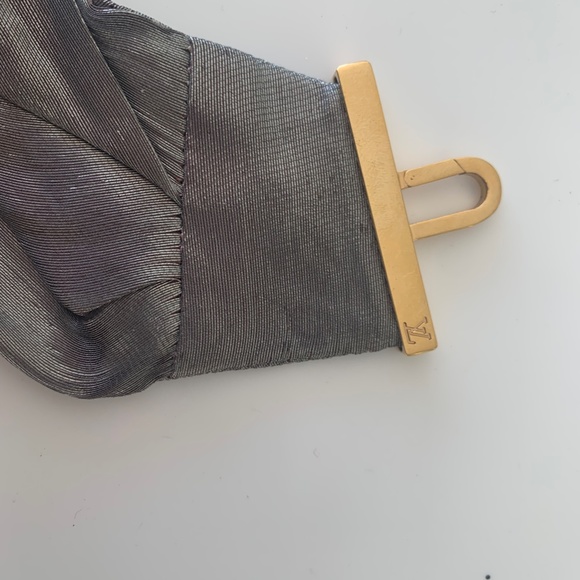 Louis Vuitton Silk necklace.RARE - Picture 8 of 12